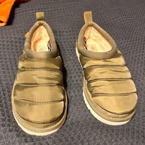 Women’s army green UGGs